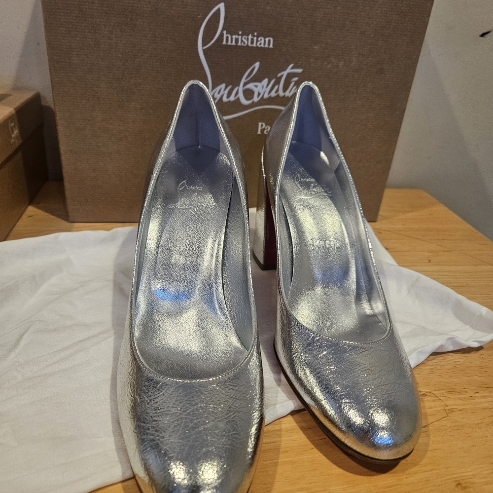 Christian Louboutin Miss Sab 85mm Silver Block Heel Pump EU 39.5 US 9.5 NIB - Picture 4 of 6